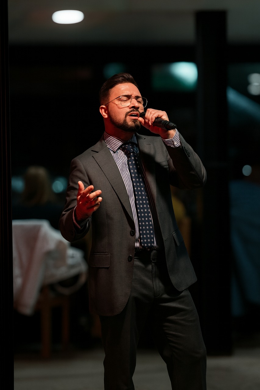 Retrato profesional de Ce Garcia para prensa